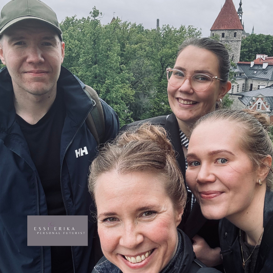 Futures Workflow: Personal Futures meet Group Vision